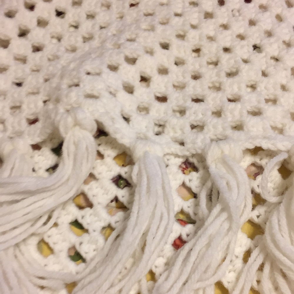 Vintage Handmade Crocheted White Shawl w/ Fringe - Picture 9 of 12